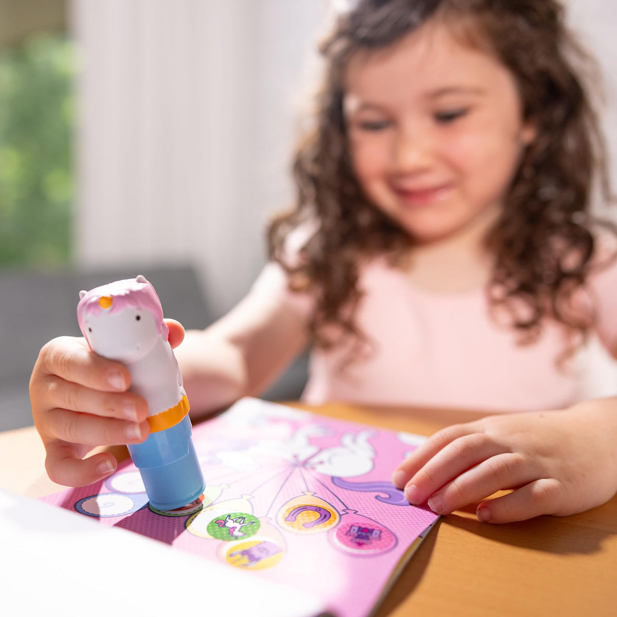 Melissa & Doug Sticker Wow!™ 24-Page Activity Pad and Sticker Stamper, 300 Stickers, Arts and Crafts Fidget Toy Collectible Character – Unicorn Creative Play Travel Toy for Girls and Boys 3+