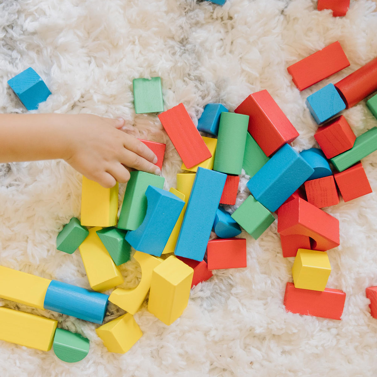 Melissa & Doug 100 Wooden Building Blocks with Storage Box | 100 Pieces, Wooden Blocks In 4 Colors & 9 Shapes, Montessori Toys, Construction Play, Toddler Learning Toys for Kids, Ages 2+
